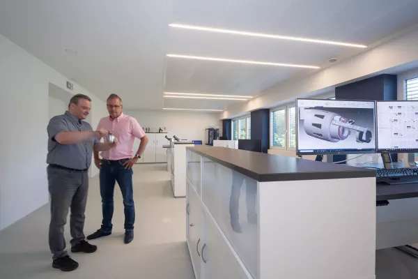 Derksen Lichttechnik - Technische Entwicklung