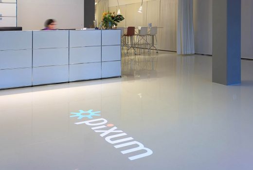 Projecting the Pixum Logo