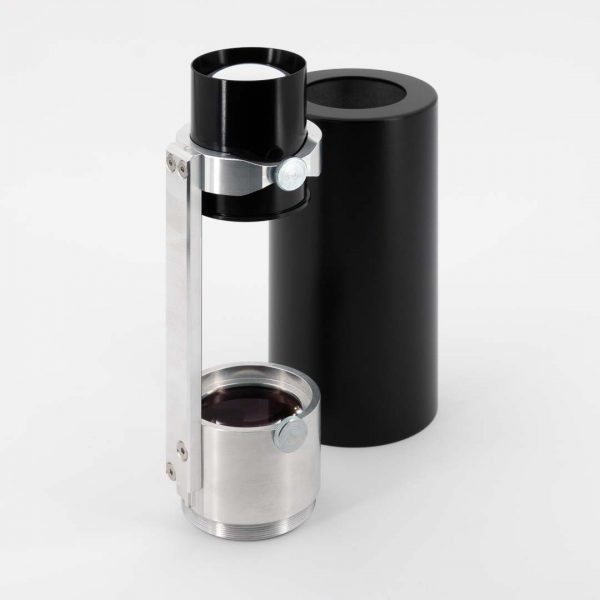 Teleobjektiv 135 mm Brennweite mit schwarzer Hülse, für Gobo-Projektoren von Derksen Lichttechnik