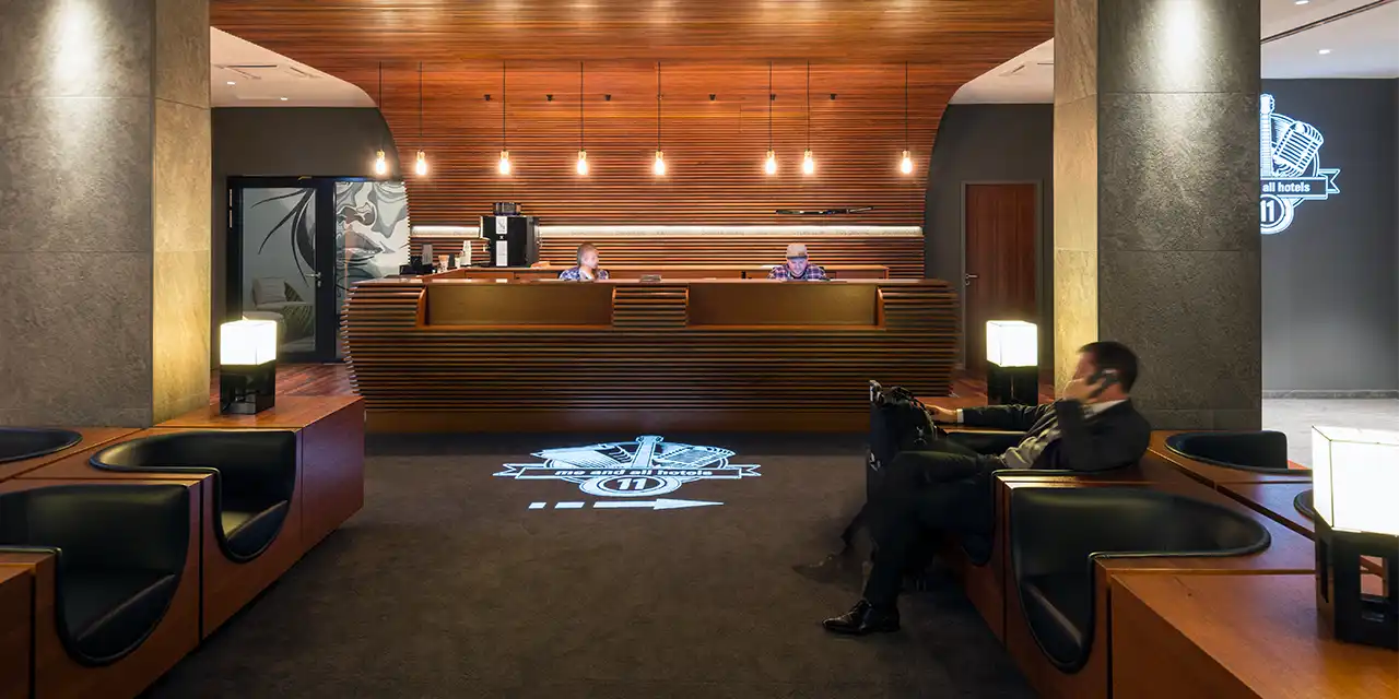 Projektion in einem modernen Hotel - Düsseldorf